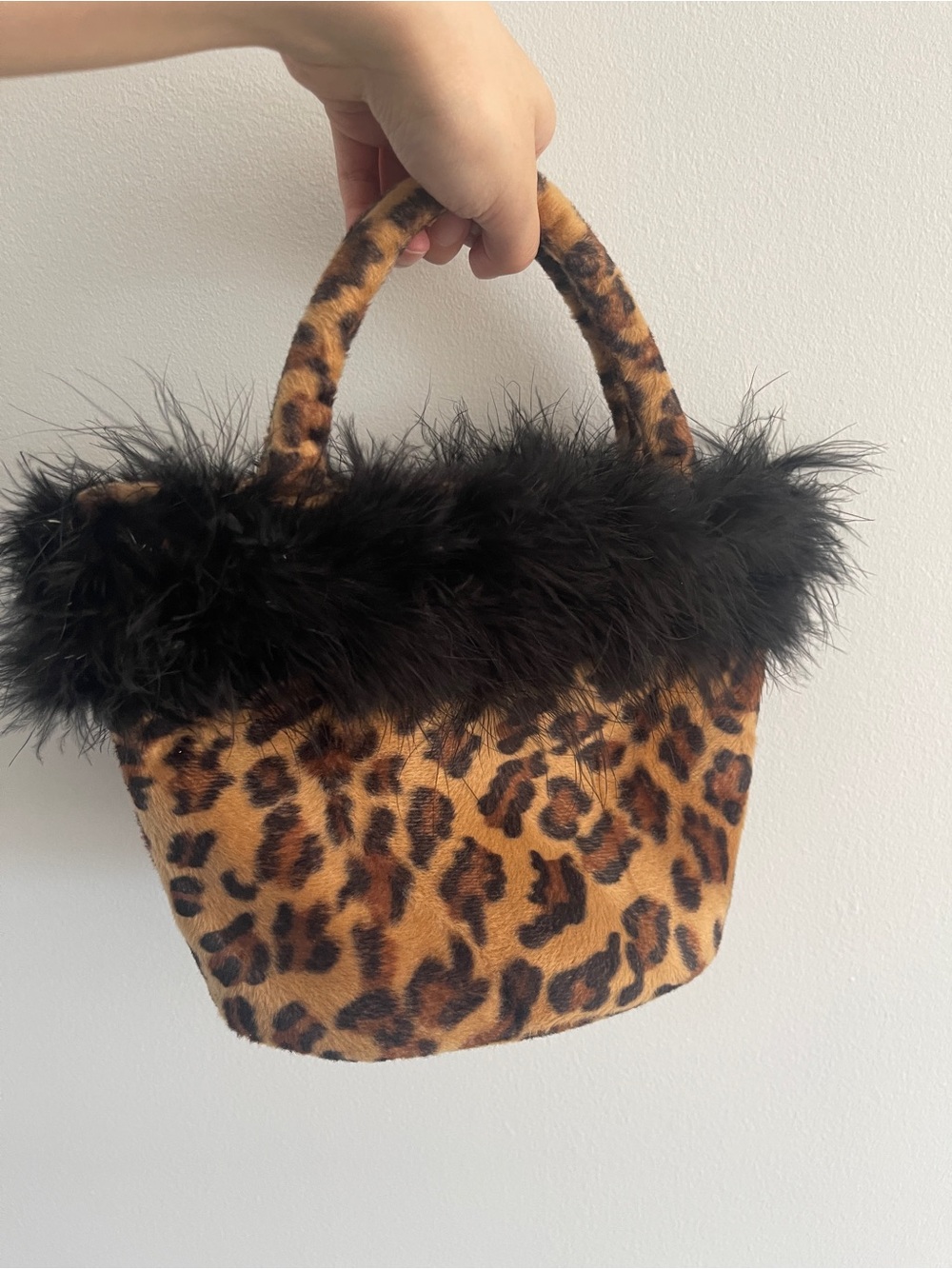 Leopard fur basket bag
